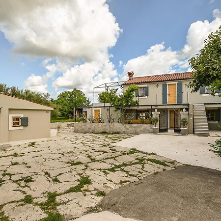 Medanni - Boutique House In Nature With Pool Izola Εξωτερικό φωτογραφία