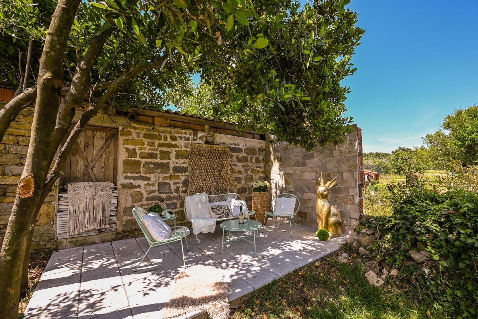 Medanni - Boutique House In Nature With Pool Izola Εξωτερικό φωτογραφία