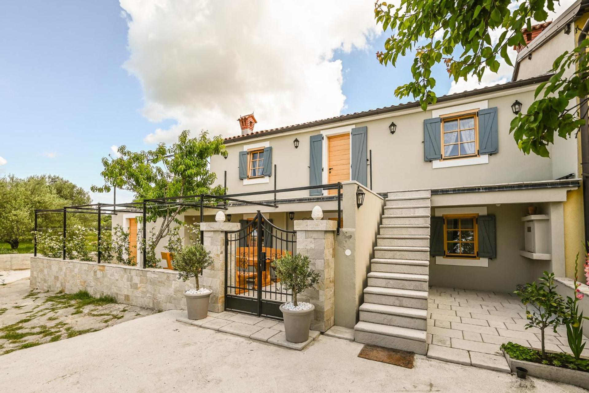 Medanni - Boutique House In Nature With Pool Izola Εξωτερικό φωτογραφία